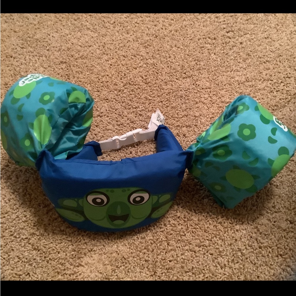 Child’s puddle jumpers